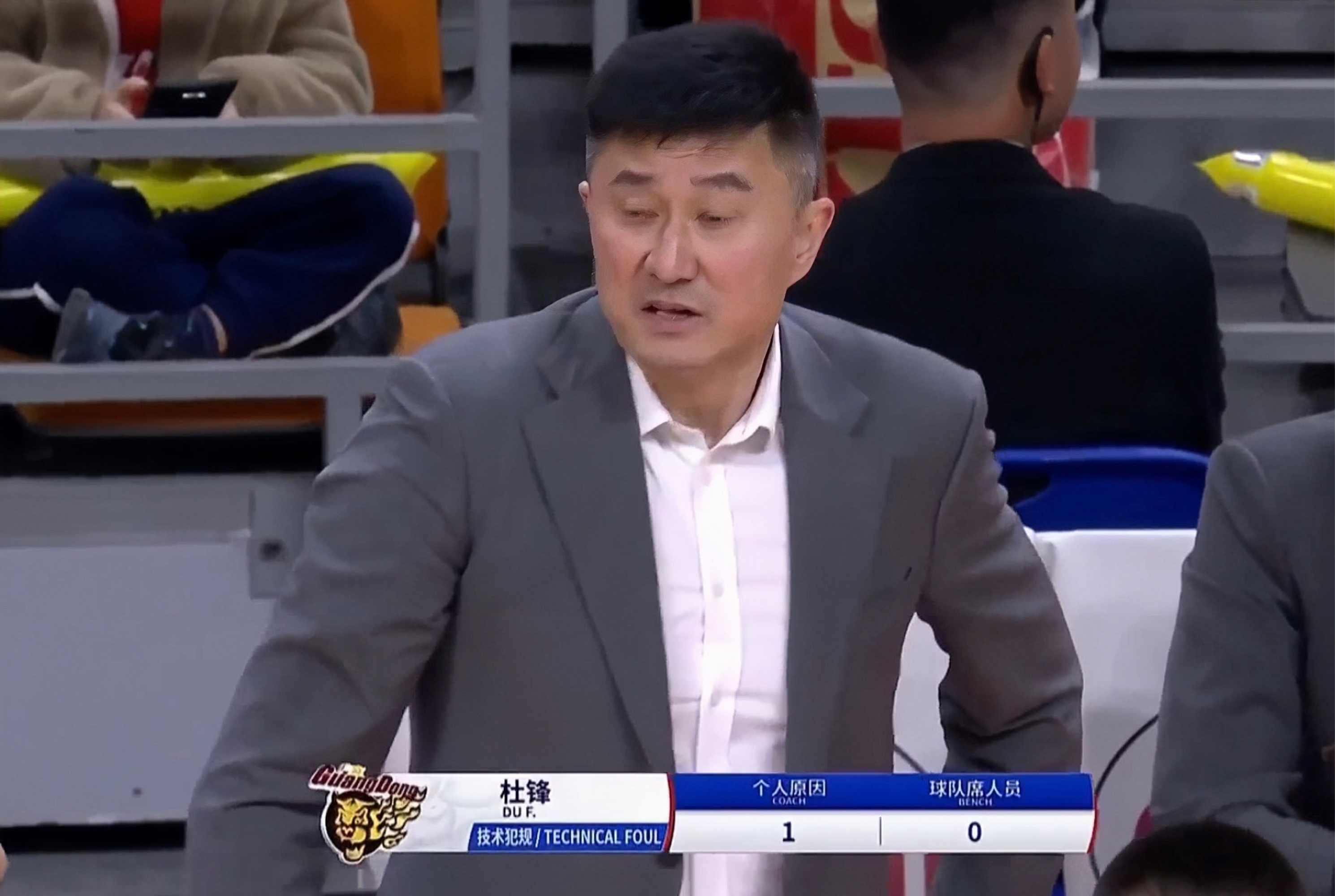 包含新人表现抢镜，帮助球队逆转比赛的词条